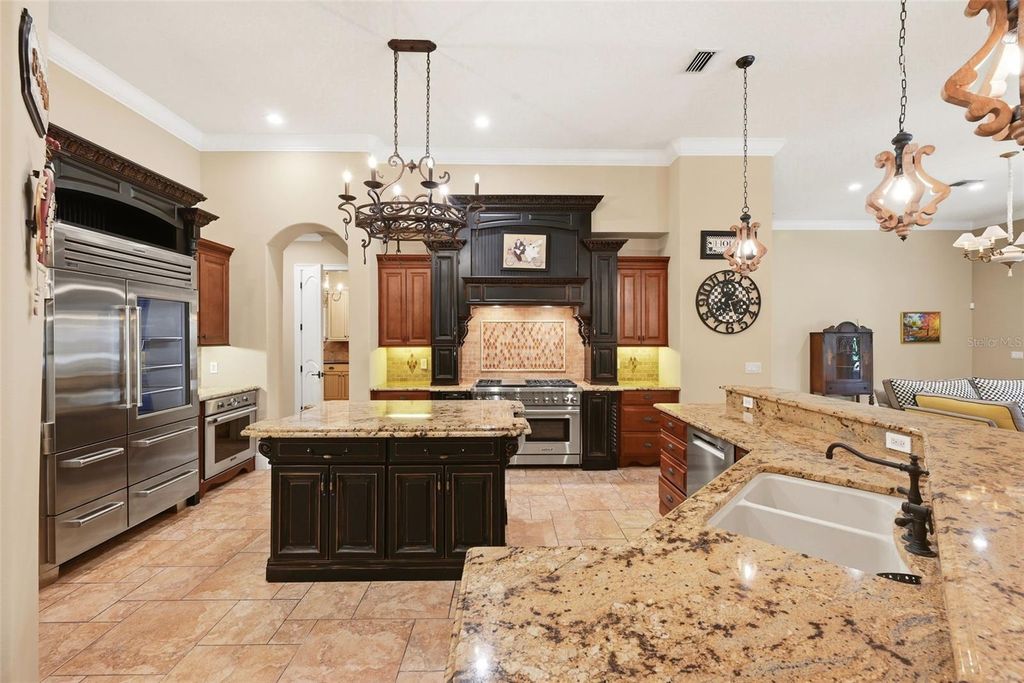 Image 17 of property listing at 9679 WESTOVER ROBERTS RD, Windermere, FL 34786