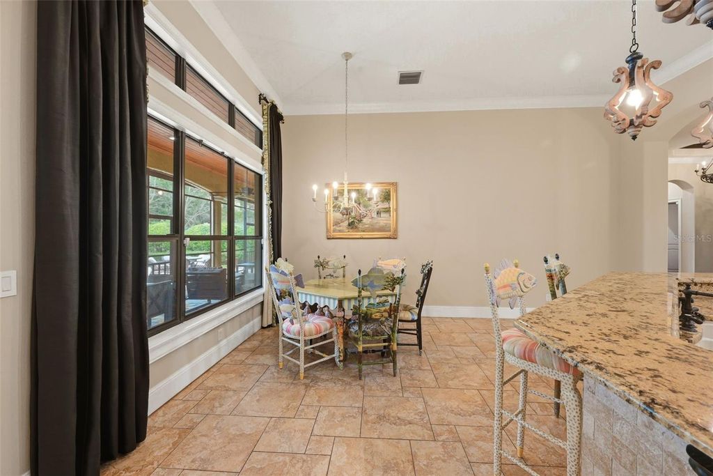 Image 25 of property listing at 9679 WESTOVER ROBERTS RD, Windermere, FL 34786