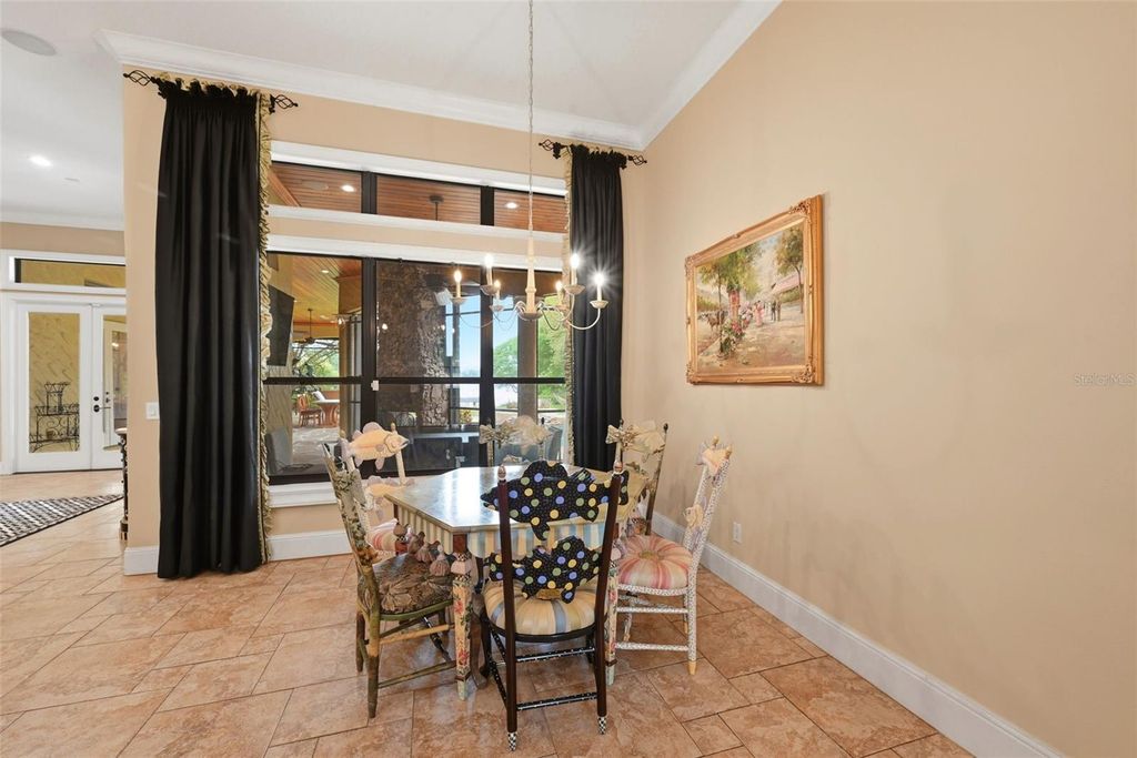 Image 27 of property listing at 9679 WESTOVER ROBERTS RD, Windermere, FL 34786