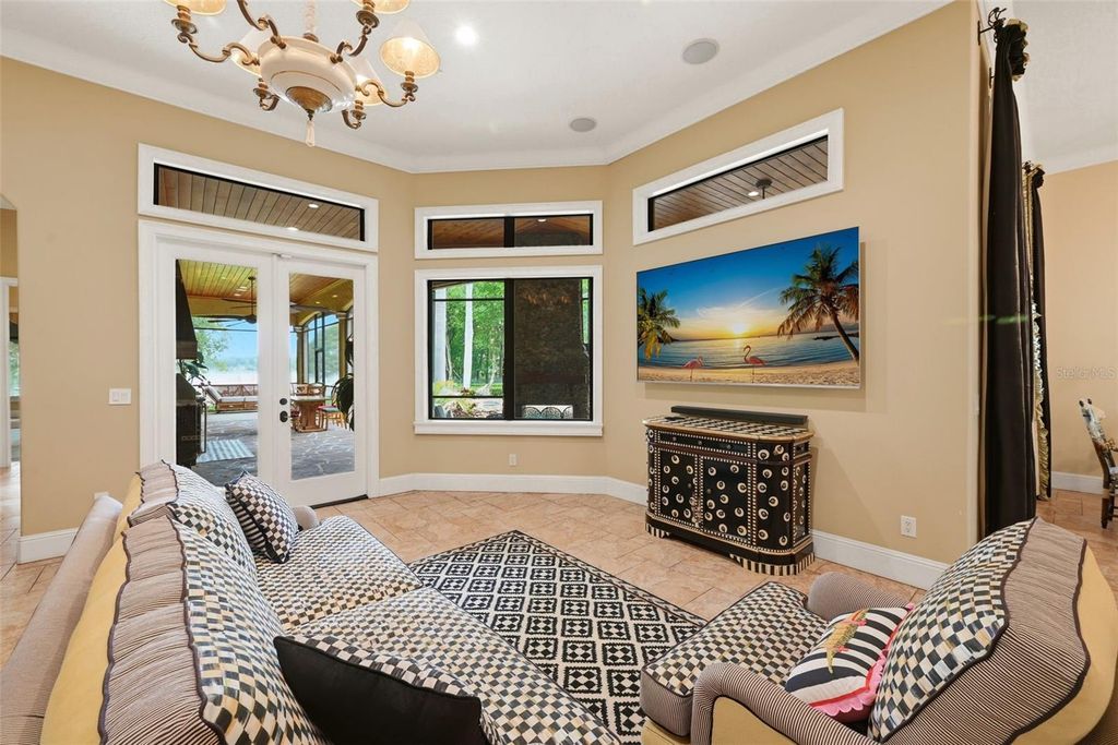 Image 30 of property listing at 9679 WESTOVER ROBERTS RD, Windermere, FL 34786