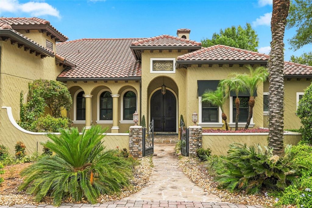 Image 4 of property listing at 9679 WESTOVER ROBERTS RD, Windermere, FL 34786