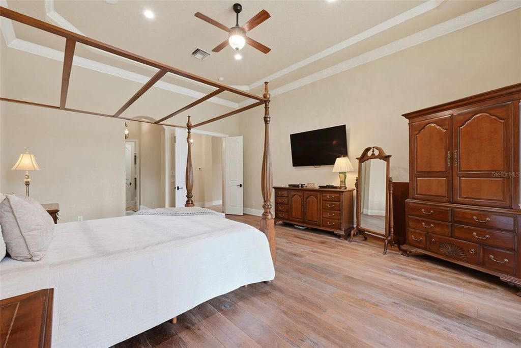 Image 36 of property listing at 9679 WESTOVER ROBERTS RD, Windermere, FL 34786