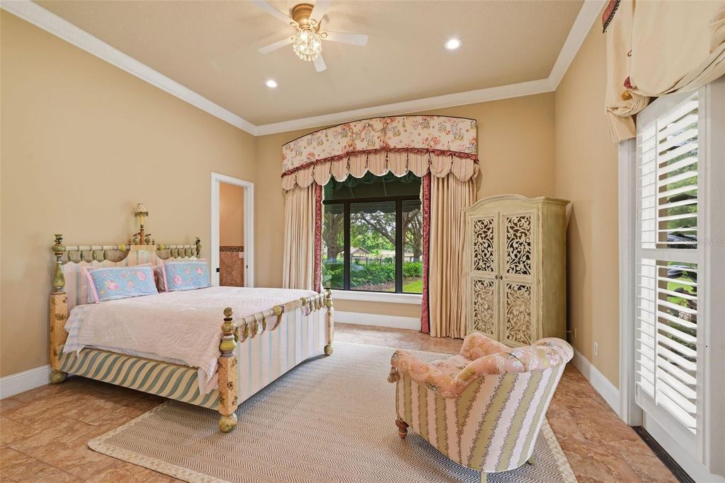 Image 47 of property listing at 9679 WESTOVER ROBERTS RD, Windermere, FL 34786