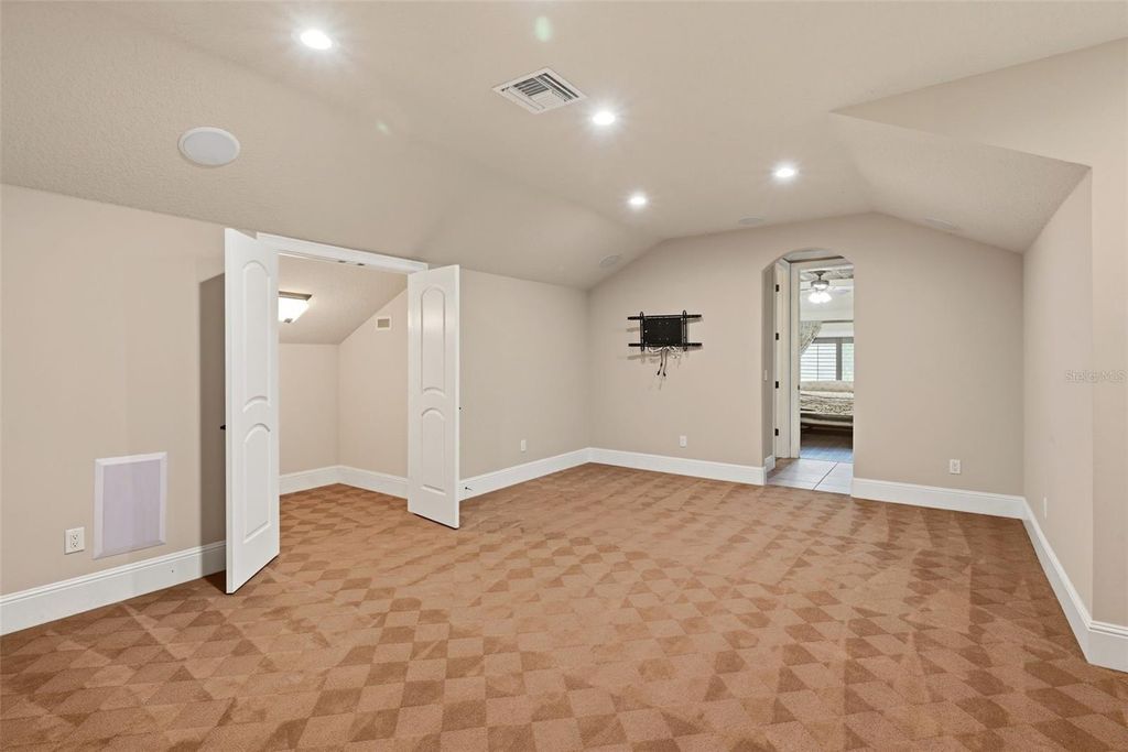 Image 55 of property listing at 9679 WESTOVER ROBERTS RD, Windermere, FL 34786
