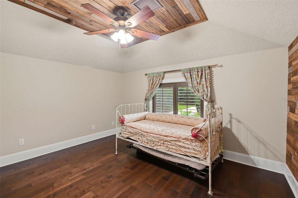 Image 57 of property listing at 9679 WESTOVER ROBERTS RD, Windermere, FL 34786