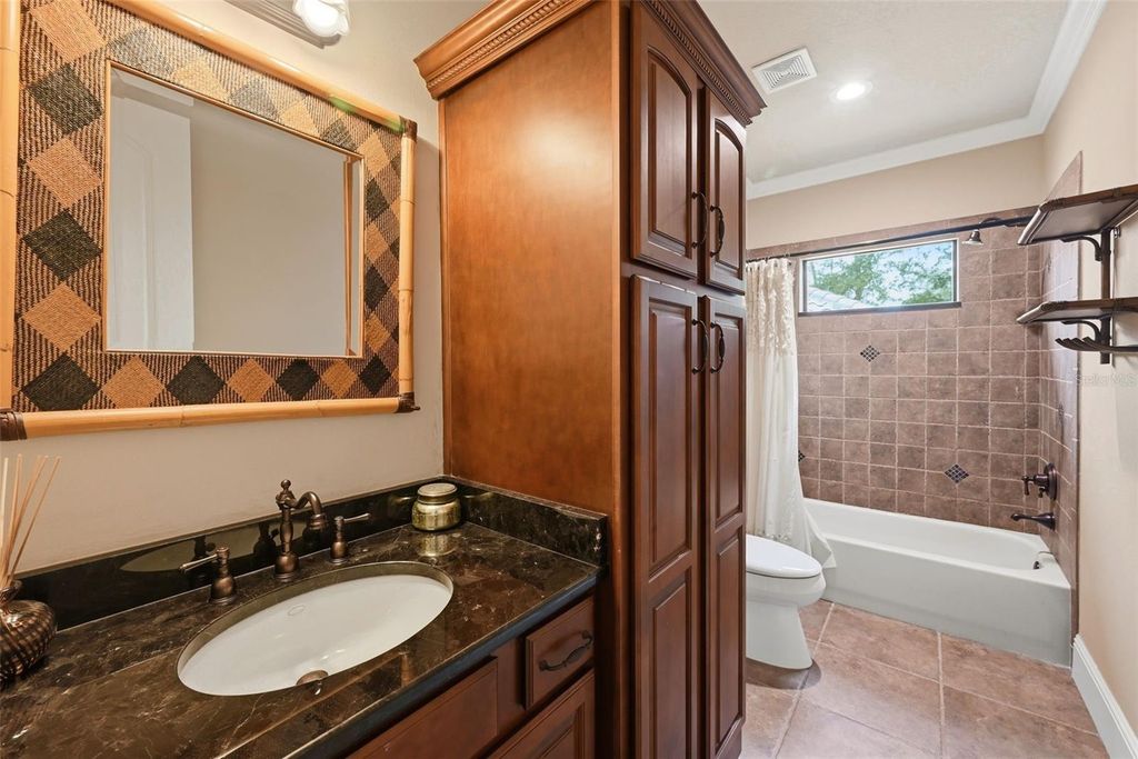 Image 58 of property listing at 9679 WESTOVER ROBERTS RD, Windermere, FL 34786