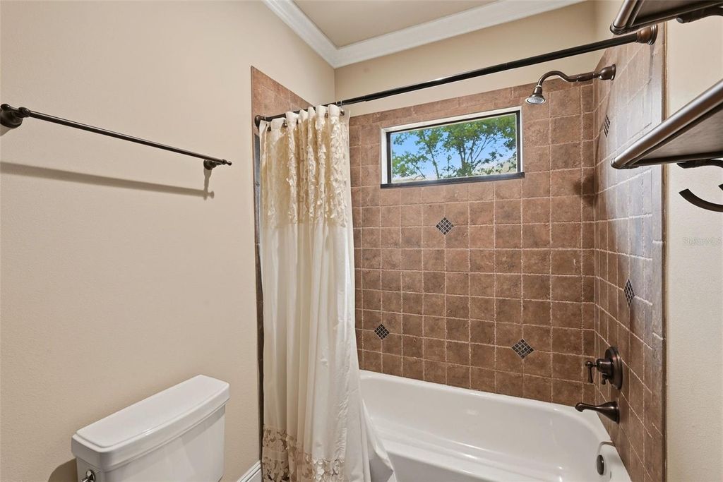 Image 59 of property listing at 9679 WESTOVER ROBERTS RD, Windermere, FL 34786