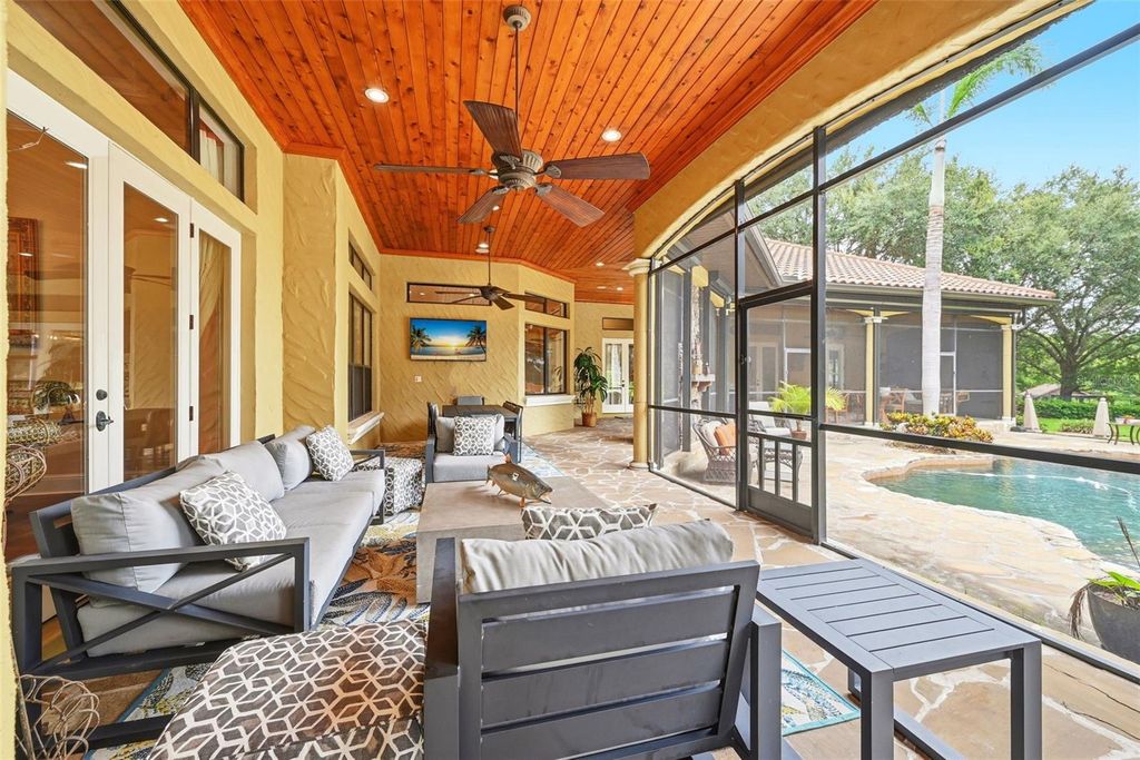 Image 63 of property listing at 9679 WESTOVER ROBERTS RD, Windermere, FL 34786