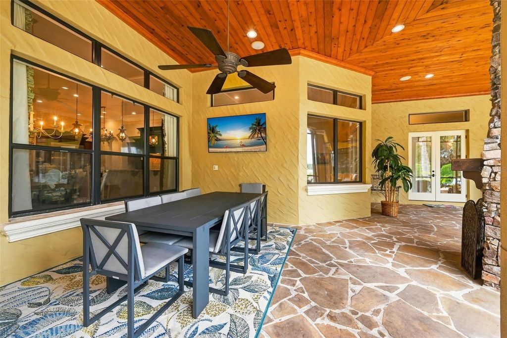 Image 65 of property listing at 9679 WESTOVER ROBERTS RD, Windermere, FL 34786