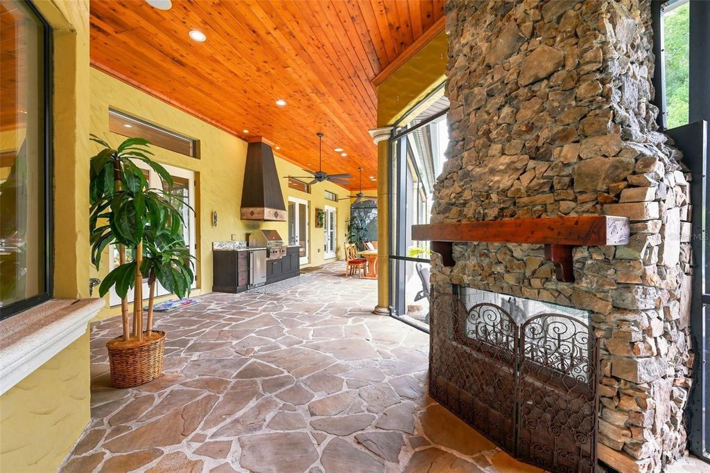 Image 67 of property listing at 9679 WESTOVER ROBERTS RD, Windermere, FL 34786