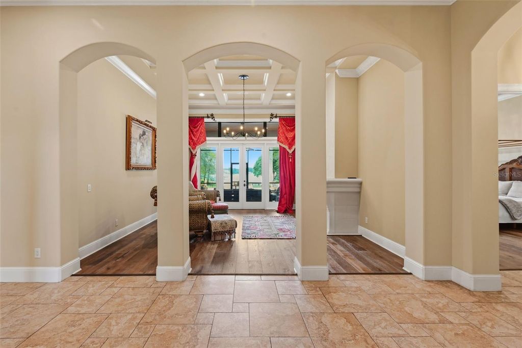 Image 8 of property listing at 9679 WESTOVER ROBERTS RD, Windermere, FL 34786