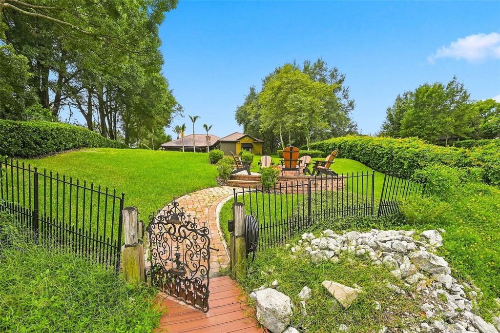 Image 84 of property listing at 9679 WESTOVER ROBERTS RD, Windermere, FL 34786