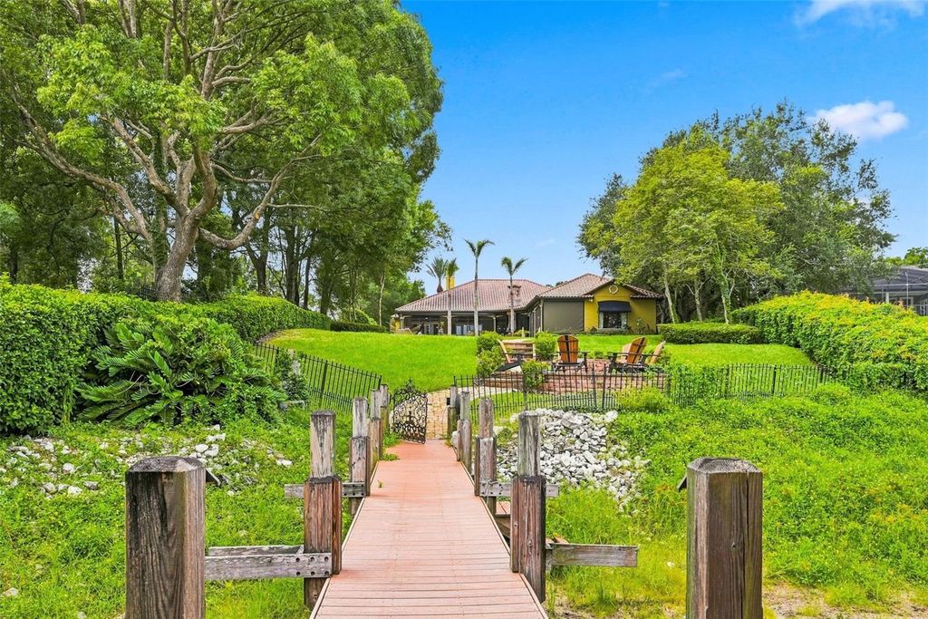 Image 92 of property listing at 9679 WESTOVER ROBERTS RD, Windermere, FL 34786