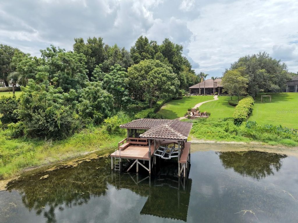 Image 96 of property listing at 9679 WESTOVER ROBERTS RD, Windermere, FL 34786