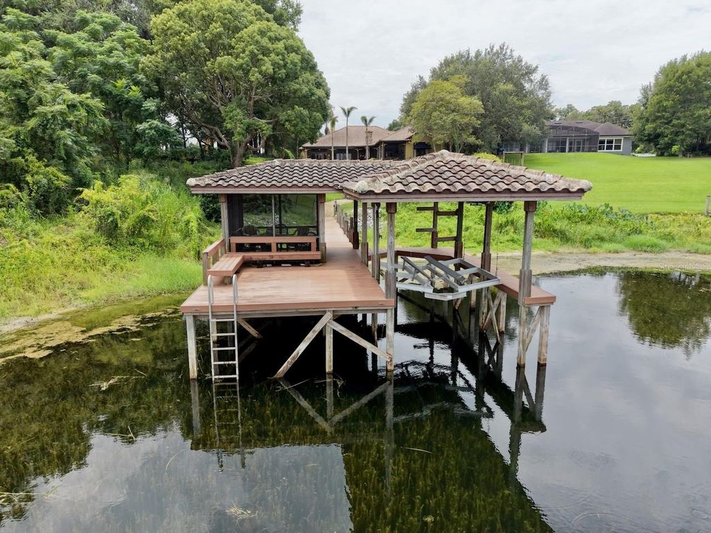 Image 97 of property listing at 9679 WESTOVER ROBERTS RD, Windermere, FL 34786
