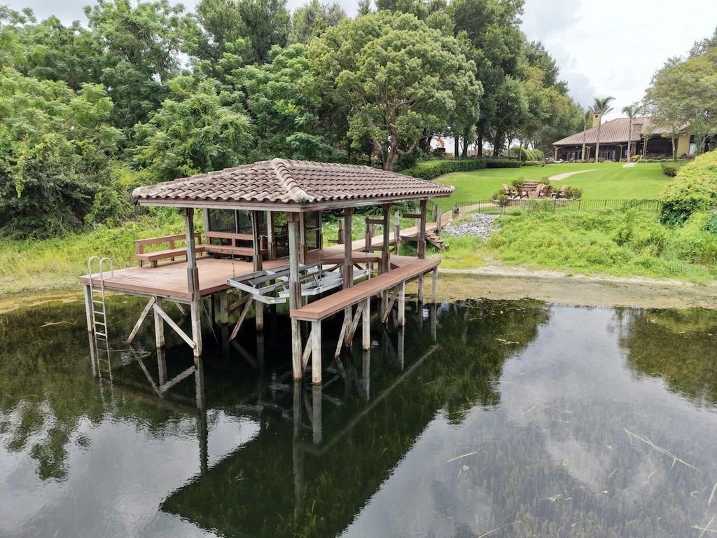 Image 98 of property listing at 9679 WESTOVER ROBERTS RD, Windermere, FL 34786