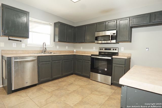 9914 Sandlet Trail, San Antonio, TX 78254