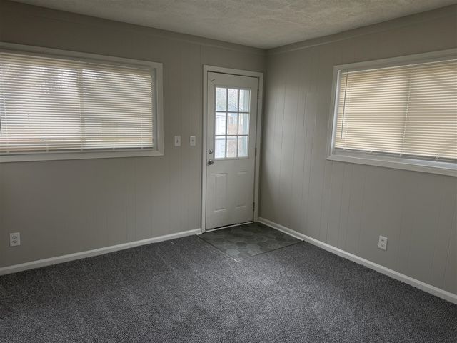 18949 Washtenaw Street, Harper Woods, MI 48225