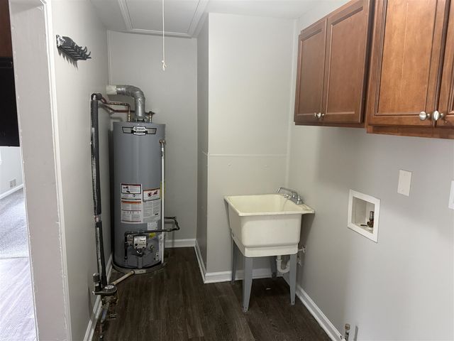 18949 Washtenaw Street, Harper Woods, MI 48225