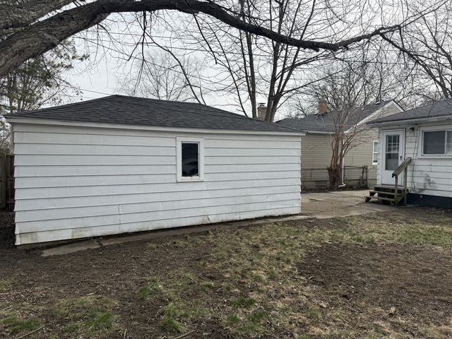 18949 Washtenaw Street, Harper Woods, MI 48225