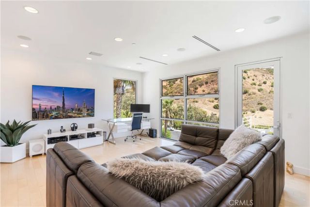 71 Coolwater Road, Bell Canyon, CA 91307