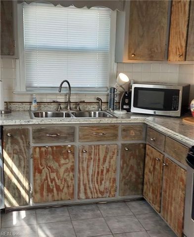 301 Washington ST, Hampton, VA 23669