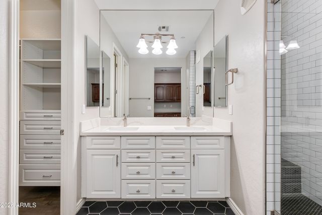 2449 E MONTECITO Avenue, Phoenix, AZ 85016