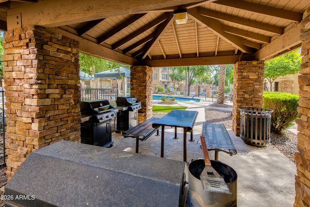 2449 E MONTECITO Avenue, Phoenix, AZ 85016