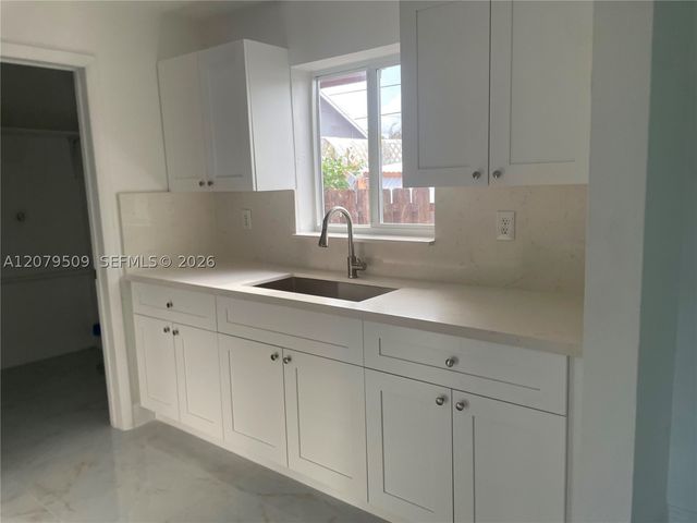 5921 Pierce St 1-8, Hollywood, FL 33021