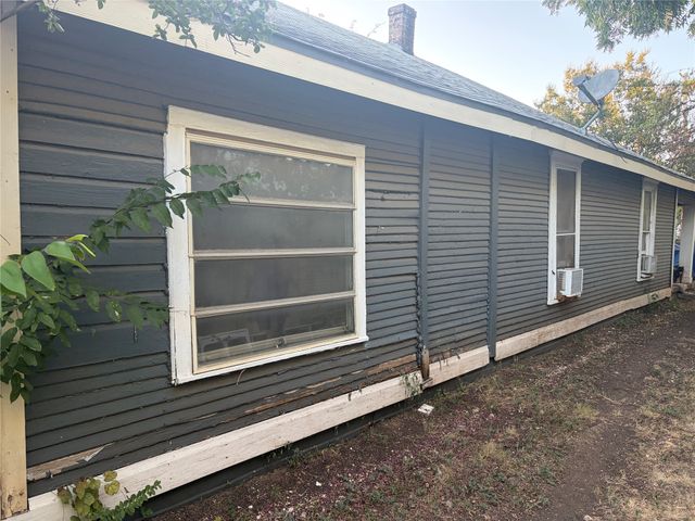 112 E Indiana Avenue, Midlothian, TX 76065