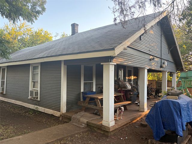 112 E Indiana Avenue, Midlothian, TX 76065