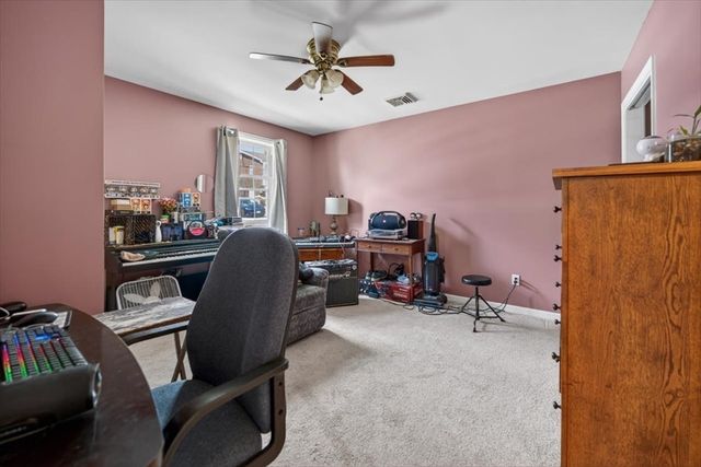8 Alsop St, Fall River, MA 02723