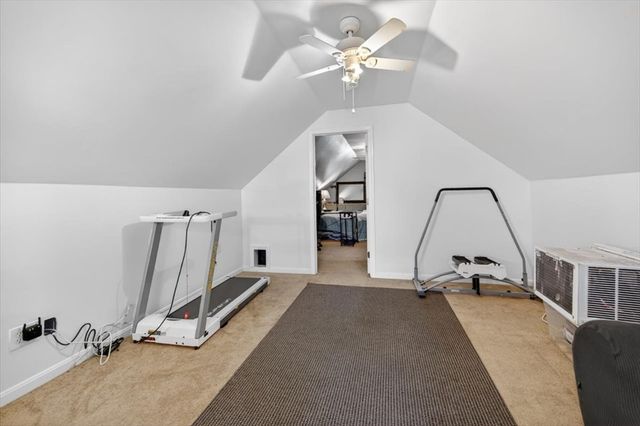 8 Alsop St, Fall River, MA 02723