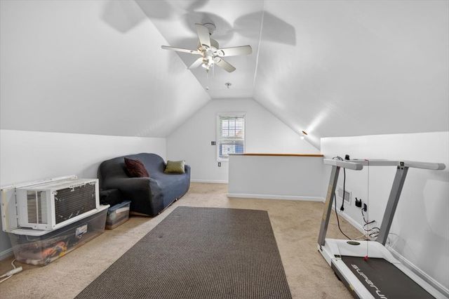 8 Alsop St, Fall River, MA 02723