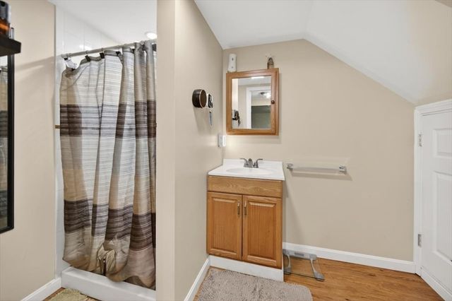 8 Alsop St, Fall River, MA 02723