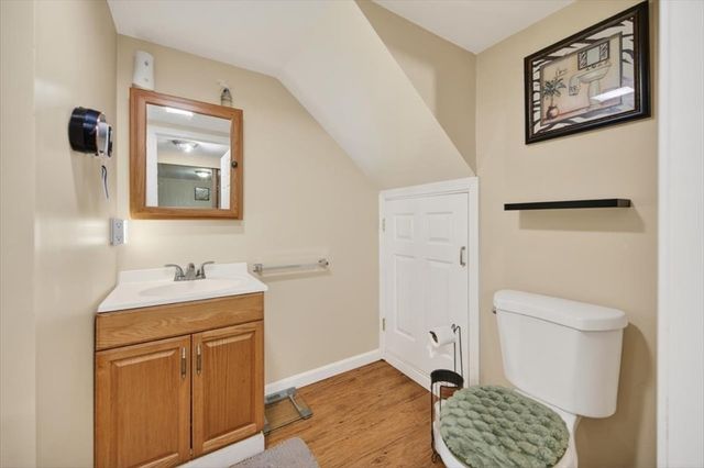 8 Alsop St, Fall River, MA 02723
