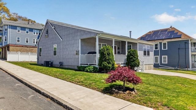 8 Alsop St, Fall River, MA 02723