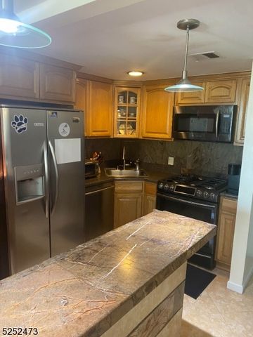 14 Jaques St 24, Elizabeth City, NJ 07201
