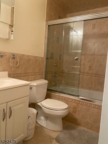 14 Jaques St 24, Elizabeth City, NJ 07201