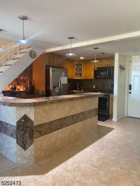 14 Jaques St 24, Elizabeth City, NJ 07201