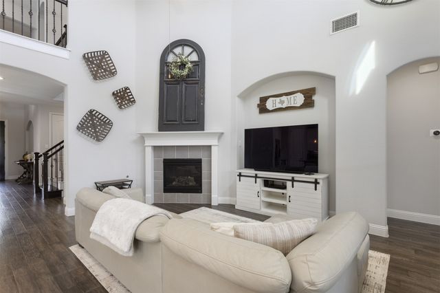 7900 Lewisville Lane, Mckinney, TX 75071