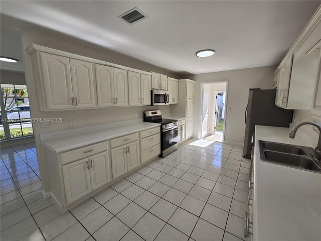 13035 SW 263rd Ter, Homestead, FL 33032