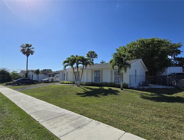 13035 SW 263rd Ter, Homestead, FL 33032