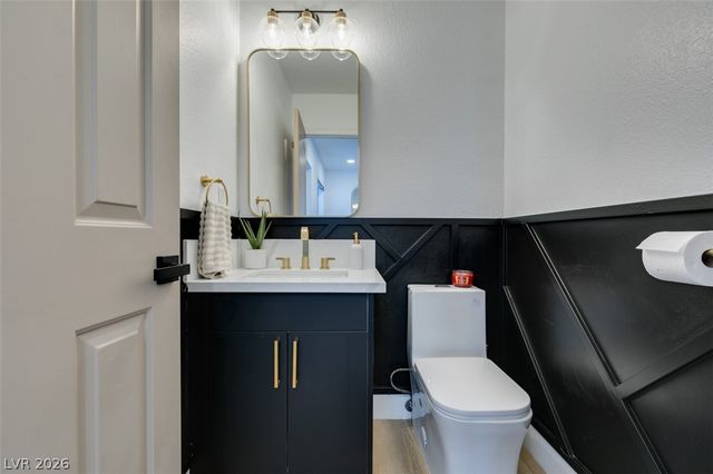 1860 Ski Slope Circle, Las Vegas, NV 89117