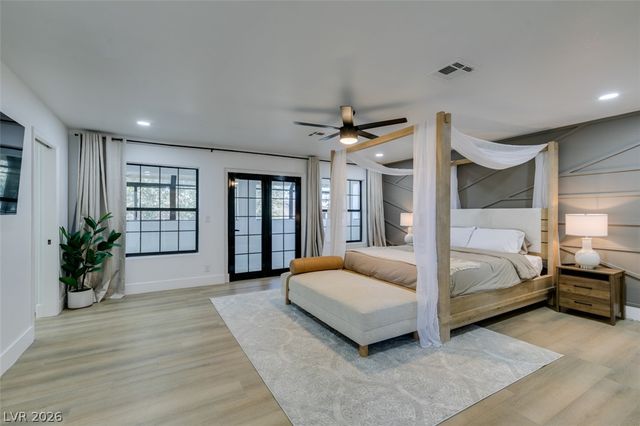 1860 Ski Slope Circle, Las Vegas, NV 89117