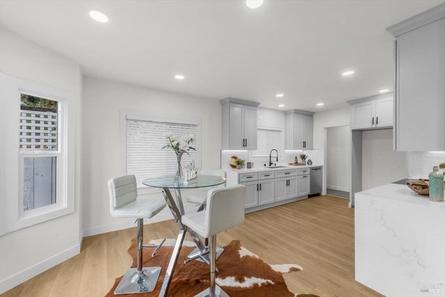 435 Alhambra St, Crockett, CA 94525