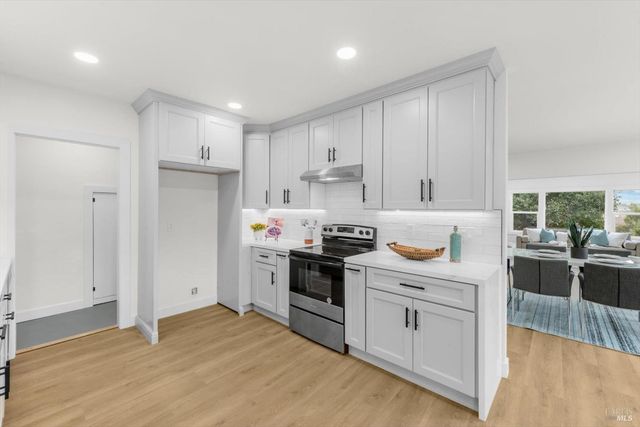 435 Alhambra St, Crockett, CA 94525