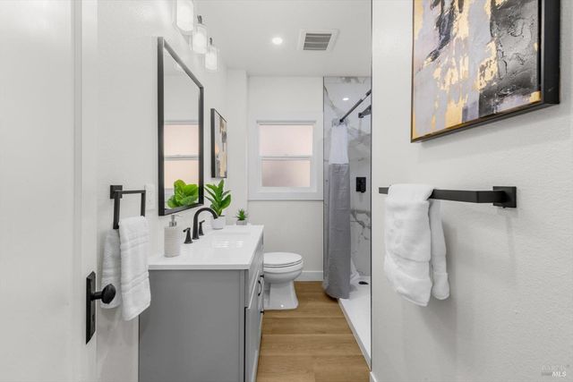 435 Alhambra St, Crockett, CA 94525