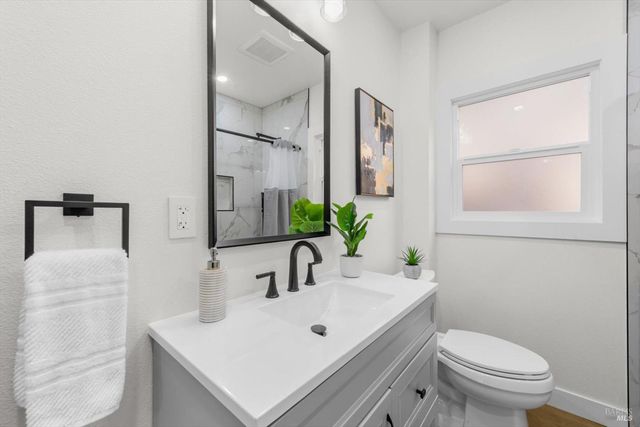 435 Alhambra St, Crockett, CA 94525