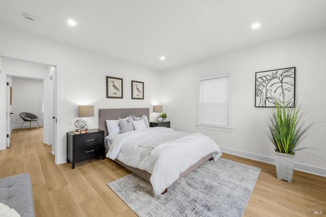 435 Alhambra St, Crockett, CA 94525